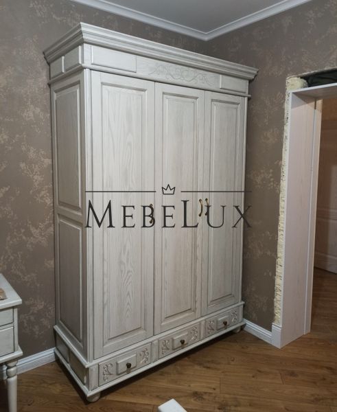 Шафа з масиву дерева C-001 фото
